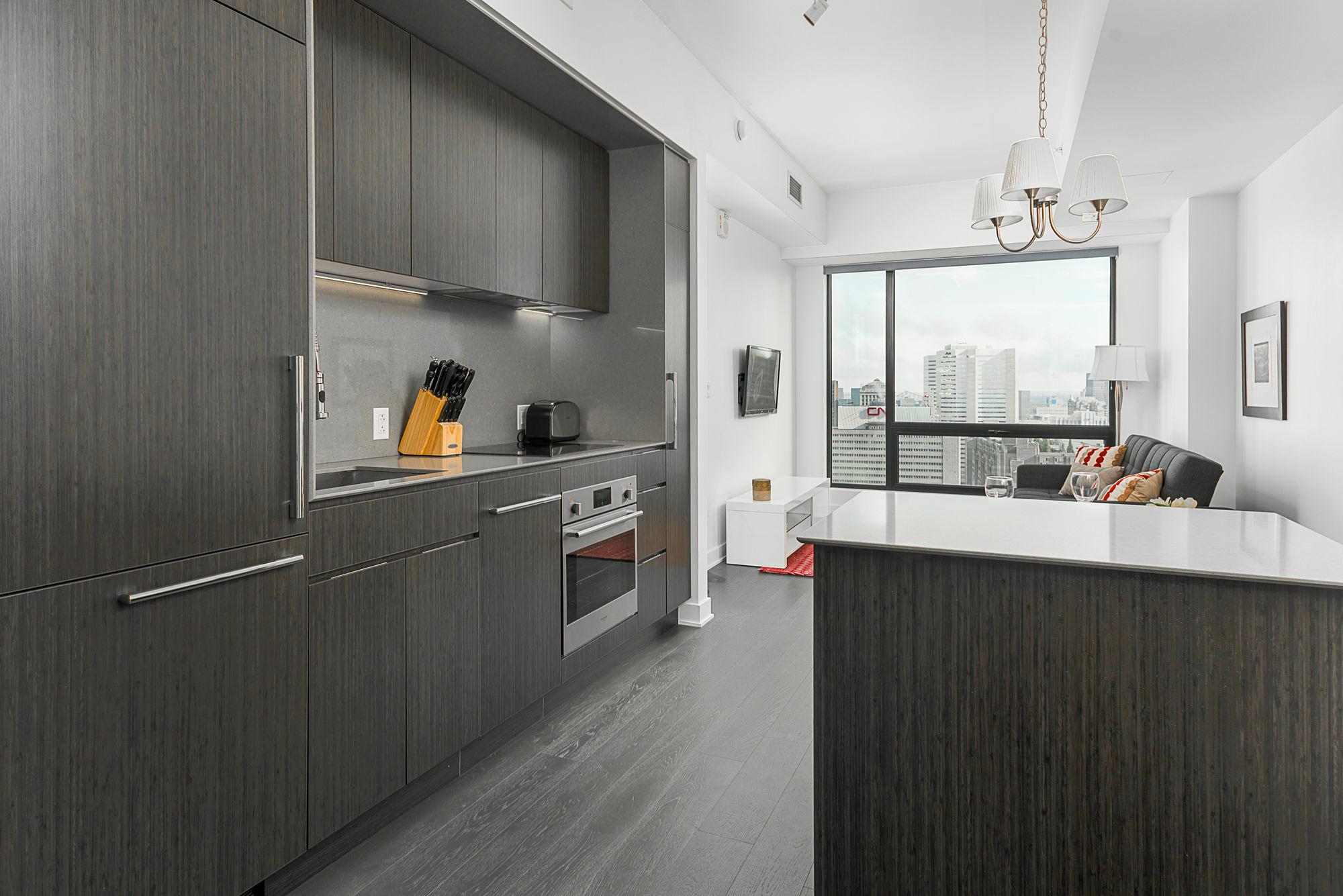 Stylish 1Br In Downtown Mtl By Sonder Apartment Montreal Exterior photo